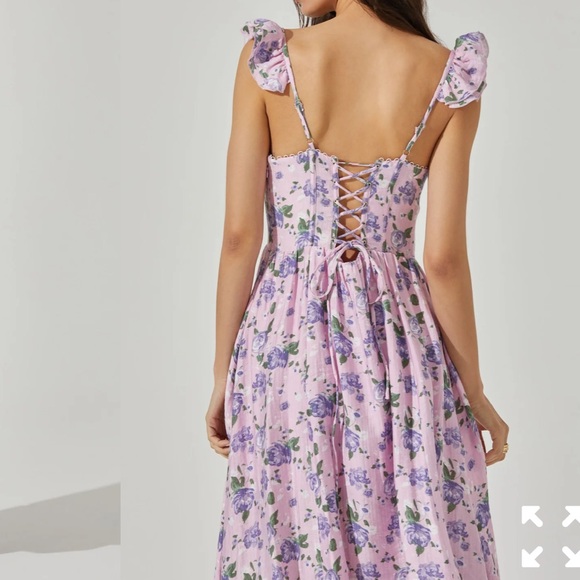ASTR the label Wedelia Floral Bustier Midi Dress
Floral Purple Sleeveless Dress - Picture 2 of 6